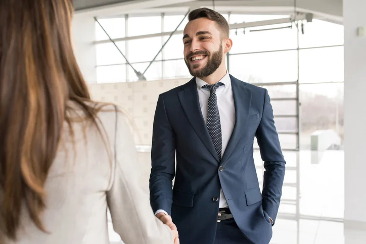 How to Hire Sales Closers to Maximize Revenue and Drive Growth